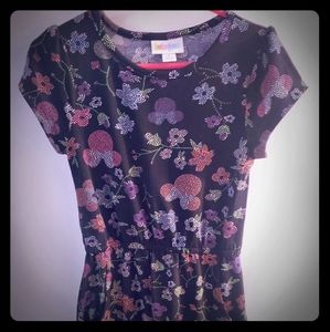 Girls size 6 Disney Mae